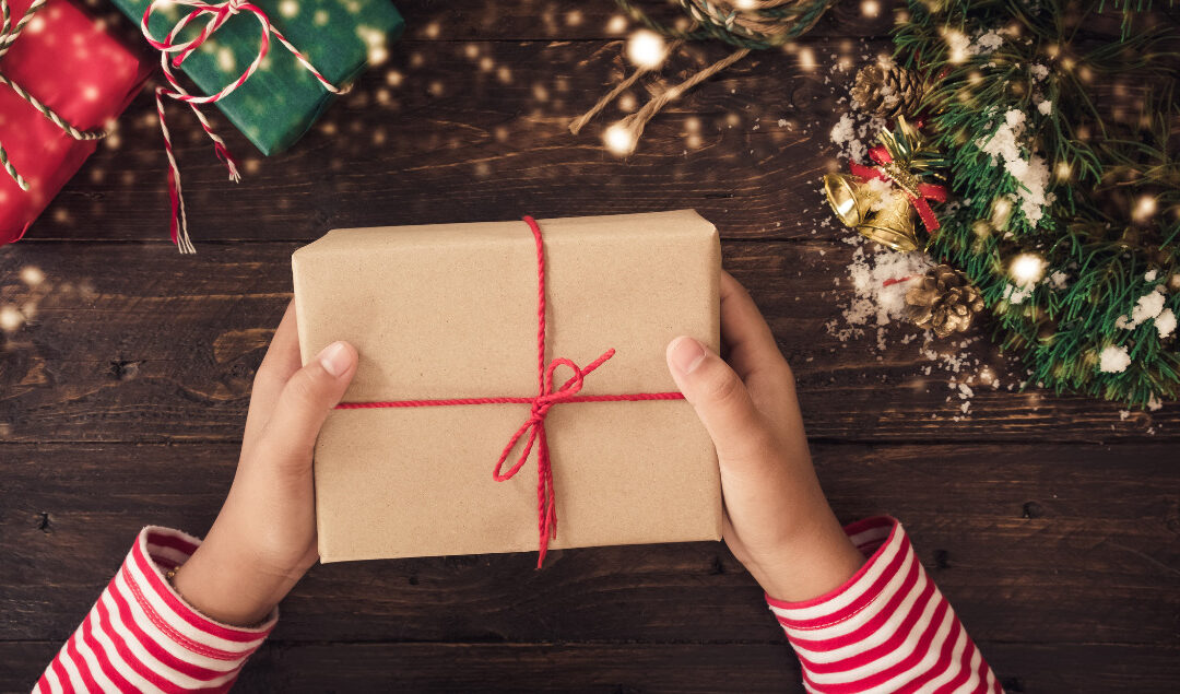 hands holding a present